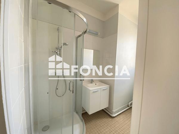 Location Appartement 2 pièces 45 m² - 10 RUE DU 6 JUIN Flers 61100