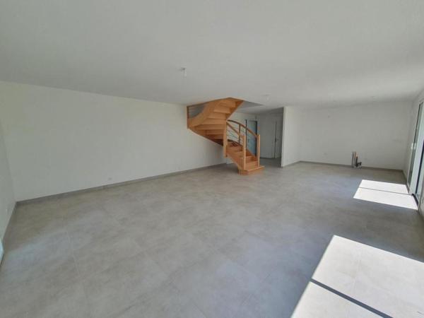 GUIDEL : Maison neuve avec vie de plain-pied