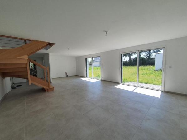 GUIDEL : Maison neuve avec vie de plain-pied