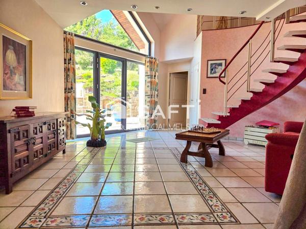 Magnifique villa d'architecte sur les hauteurs de Marcillac-Vallon ?