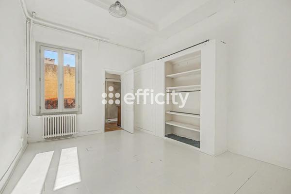 Appartement
         2 pièces
        - 50 m² 265 000 € *