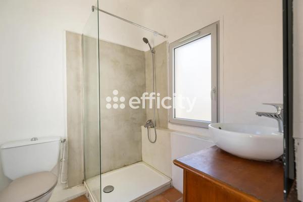 Appartement
         2 pièces
        - 50 m² 265 000 € *