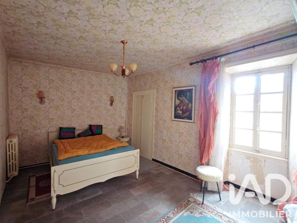 Maison à vendre 8 pièces 192,7 m² Largentière