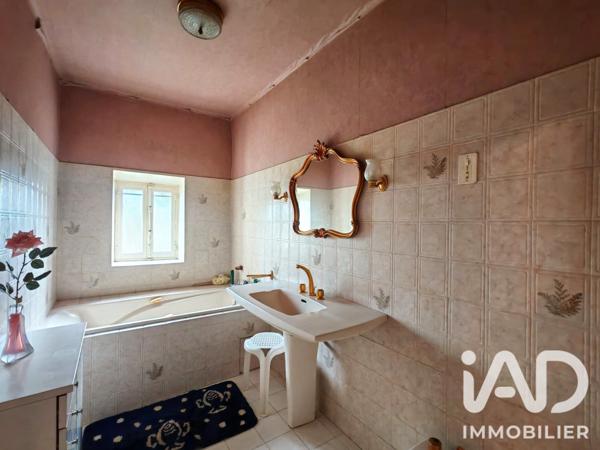 Maison à vendre 8 pièces 192,7 m² Largentière