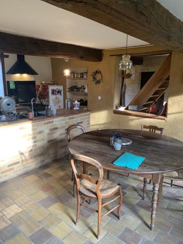 Charlieu (42190) Propriété sur 2 hectares libres