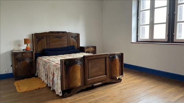 Maison à vendre |  Mazirat |  8 pièces | 136 m²