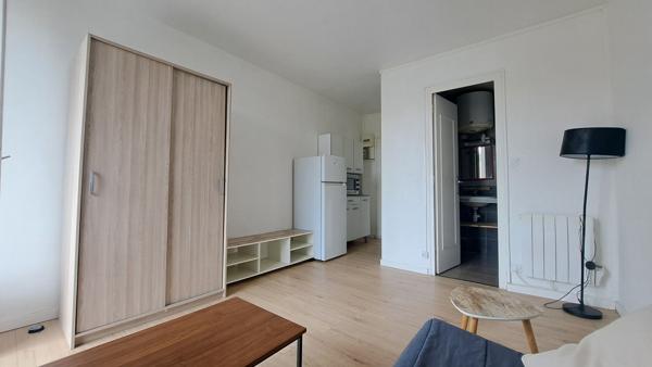 A louer Appartement studio meublé balcon Mont De Marsan logement étudiant