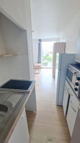 A louer Appartement studio meublé balcon Mont De Marsan logement étudiant