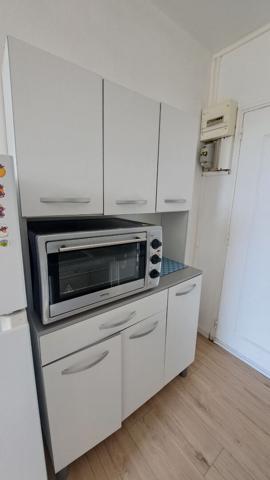 A louer Appartement studio meublé balcon Mont De Marsan logement étudiant