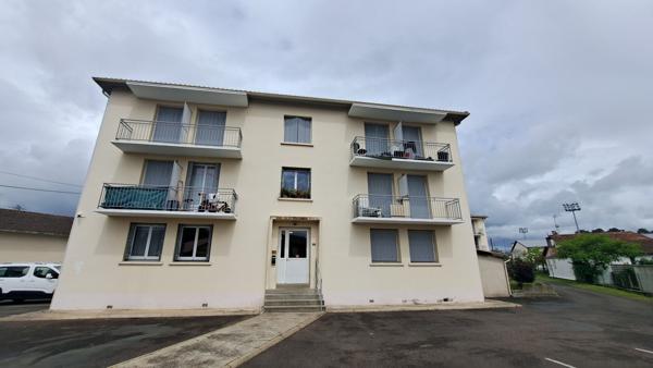 A louer Appartement studio meublé balcon Mont De Marsan logement étudiant