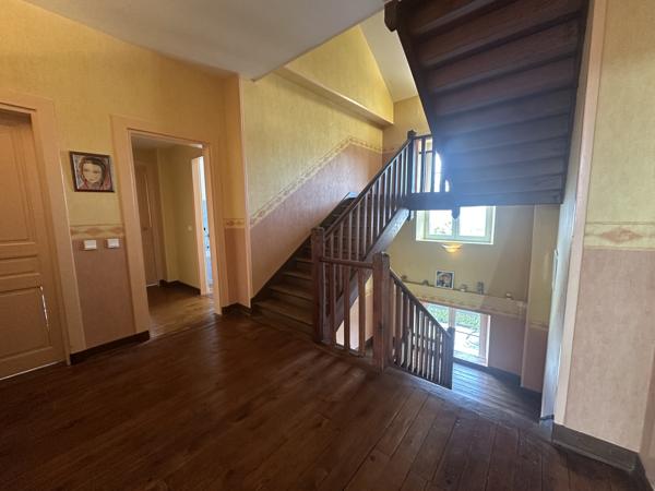 Maison 9 pièces - 308 m²