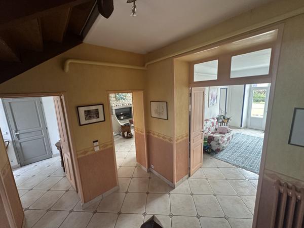 Maison 9 pièces - 308 m²