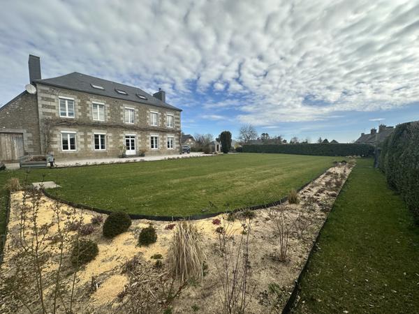 Maison 9 pièces - 308 m²