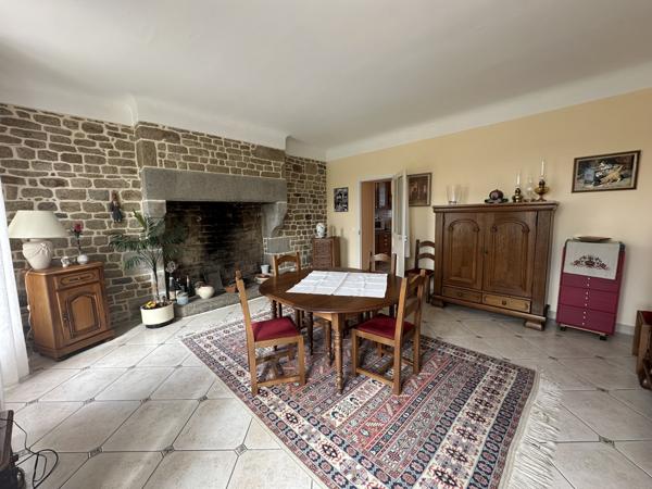 Maison 9 pièces - 308 m²