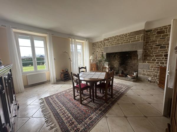 Maison 9 pièces - 308 m²