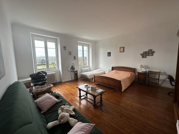 Maison 9 pièces - 308 m²