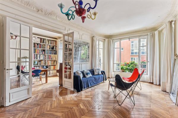 Bel appartement bourgeois au Jardin du Luxembourg.