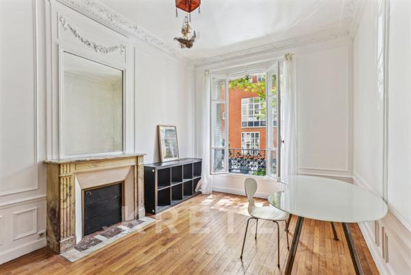 Bel appartement bourgeois au Jardin du Luxembourg.