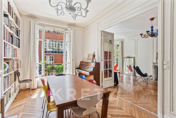 Bel appartement bourgeois au Jardin du Luxembourg.