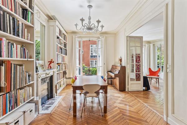 Bel appartement bourgeois au Jardin du Luxembourg.