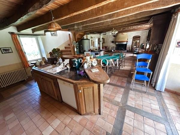Maison
                                                                                                                                                                                                                                                                                                                        4 pièce(s)                                                                                                                                                                                                          3 chambre(s)                                                                                                                                                                                                          111  m²