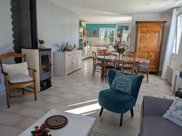 Achat - Maison Les Herbiers 85500 6 pièces 102 m 2 568 m 2