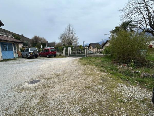 brison saint innocent maison 118 m2 env avec 6 garages (320 m2 env) sur 2200 m2 env de terrain
