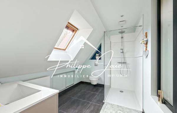 Maison 5 pièces de 170 m2 à St Denis les Sens 89100