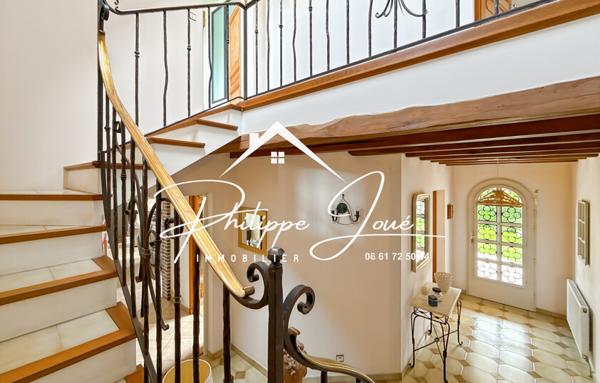 Maison 5 pièces de 170 m2 à St Denis les Sens 89100