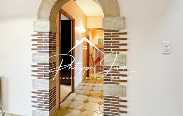 Maison 5 pièces de 170 m2 à St Denis les Sens 89100