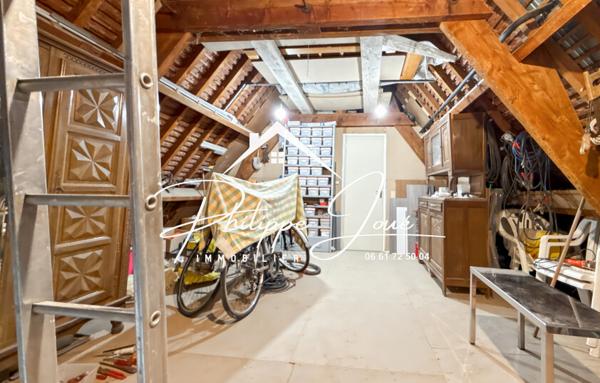 Maison 5 pièces de 170 m2 à St Denis les Sens 89100