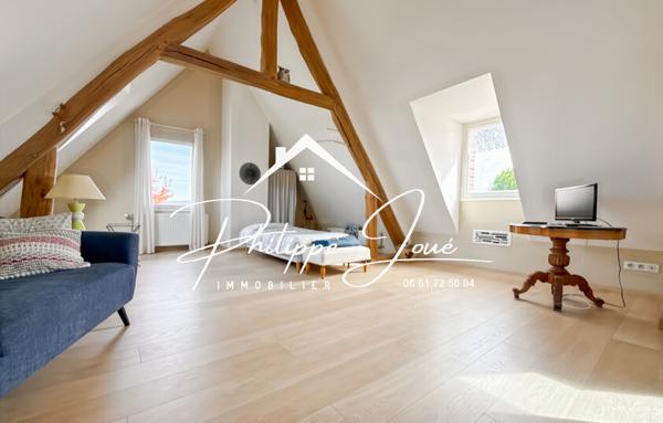 Maison 5 pièces de 170 m2 à St Denis les Sens 89100