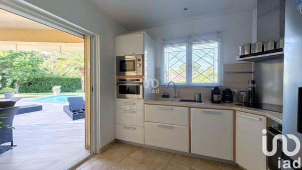 Maison à vendre 5 pièces 180 m² Saint-Raphaël