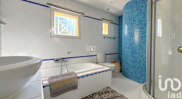 Maison à vendre 5 pièces 180 m² Saint-Raphaël