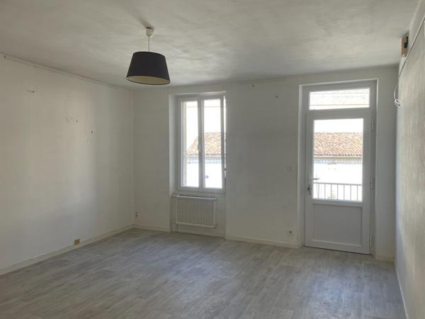 Appartement Fontenay Le Comte 3 pièce(s)