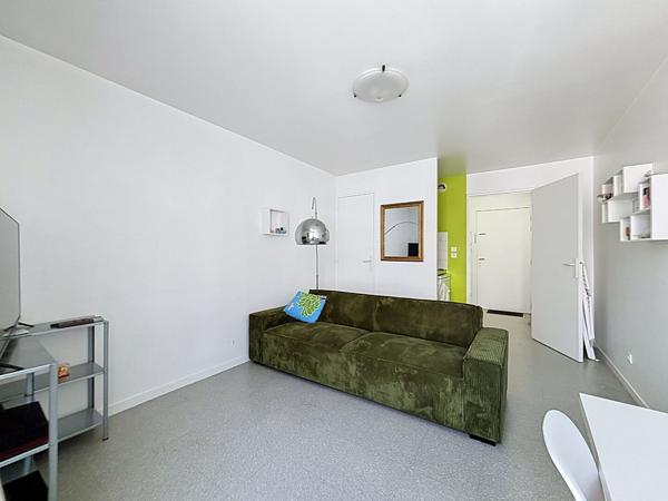AVENUE PATTON - STUDIO NON MEUBLE - DISPONIBLE LE 24/07/2026