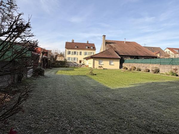 Maison Bourgeoise de 313 m² –  Idéale professions libérales ou paramédicales souhaitant partager un lieu - Centre-ville  d’Audincour