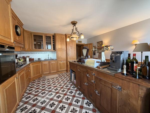 Maison Bourgeoise de 313 m² –  Idéale professions libérales ou paramédicales souhaitant partager un lieu - Centre-ville  d’Audincour