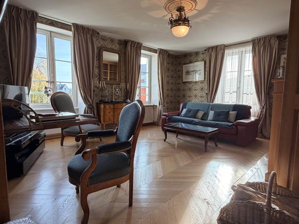 Maison Bourgeoise de 313 m² –  Idéale professions libérales ou paramédicales souhaitant partager un lieu - Centre-ville  d’Audincour