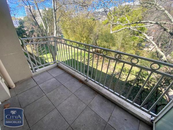 Appartement à louer 2 pièces 42.7m² Toulon (83100)