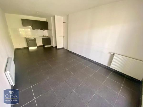Appartement à louer 2 pièces 42.7m² Toulon (83100)