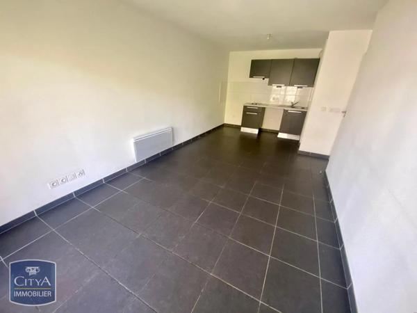 Appartement à louer 2 pièces 42.7m² Toulon (83100)