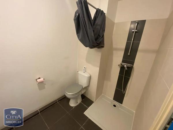 Appartement à louer 2 pièces 42.7m² Toulon (83100)