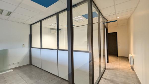 Bureaux 55 m2 , Bourg de peage Bureaux 55 m2 , Bourg de peage