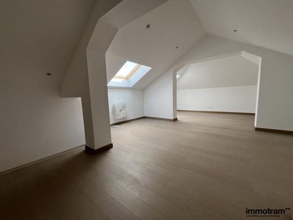 Vente Loft 148m 2 - 3 chambre(s) - Roubaix, Roubaix Eurotéléport • Réf. VA26597