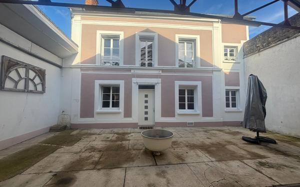 Maison à louer    4 pièces • 119,88 m2 Fontainebleau