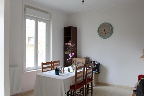 Maison Ennery 5 pièce(s) 92,28 m2

Loyer €1 367.50/mois charges comprises **

- Ref : MG11043