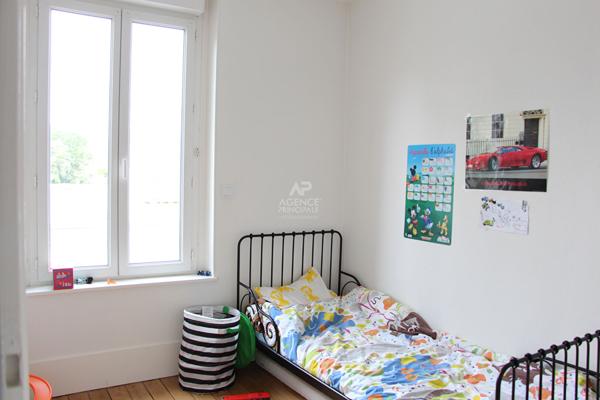 Maison Ennery 5 pièce(s) 92,28 m2

Loyer €1 367.50/mois charges comprises **

- Ref : MG11043