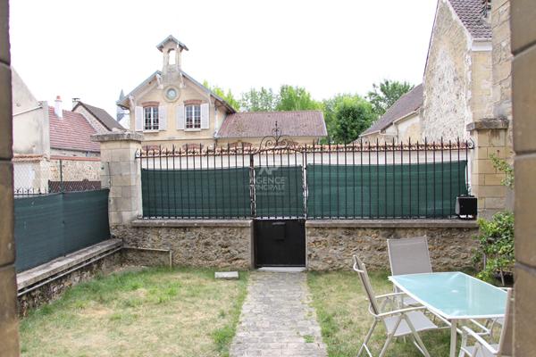 Maison Ennery 5 pièce(s) 92,28 m2

Loyer €1 367.50/mois charges comprises **

- Ref : MG11043