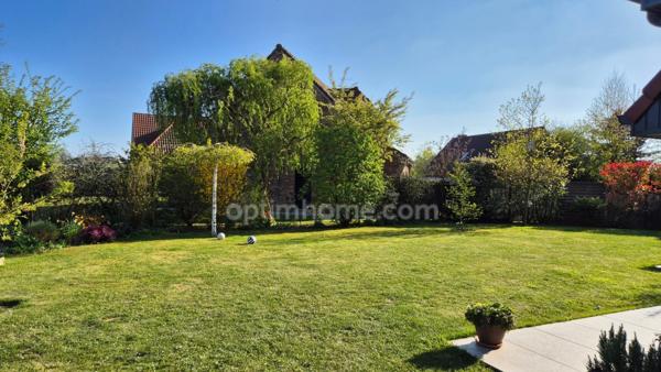 Maison individuelle en semi plain pied sur 752m2